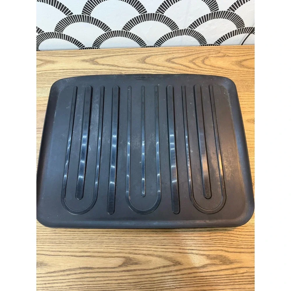 Rubbermaid Dish Drain Tray Board MICROBAN 118D Black Made In USA 14.75 X 18